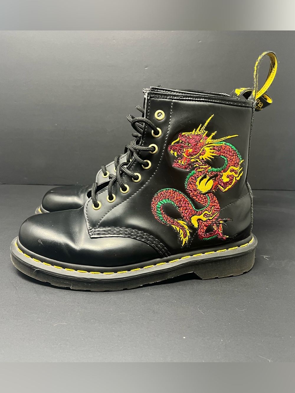 Doc Marten’s Chinese dragon embroidery, size 9, nine hole, women’s, 1460 - Picture 2 of 9